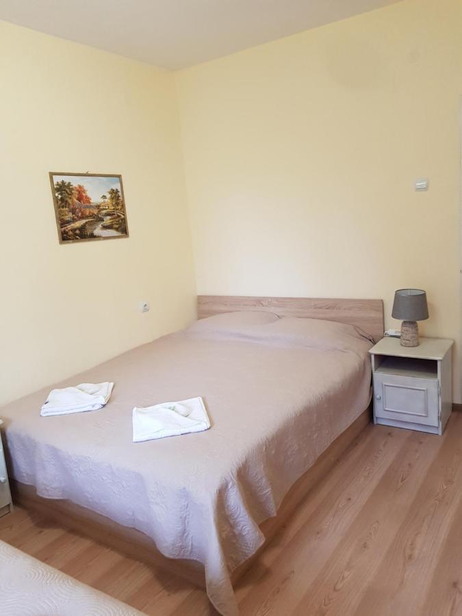Къща За Гости Саня Hotel Kavarna Kültér fotó